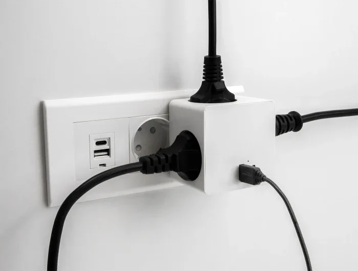 Delock_Steckdosenw__rfel_3-fach_mit_Kindersicherung_und_USB_PD_3_0_Ladeger__t_20_W_wei____3_8cc71e9e