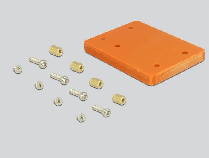 Delock_Adapter_SFF-8643___PCIe_x4_mit_Befestigungsplatte__4_481abf1f